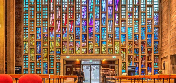 Stained glass windows in the front facade of Steiger Church in Rotterdam during Open Monuments Day