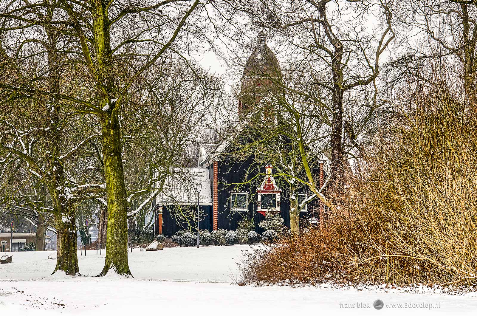 The Norwegian Sailor's Church in The Park in Rotterdam during one of the rare days with snow in the winter of 2017/2018