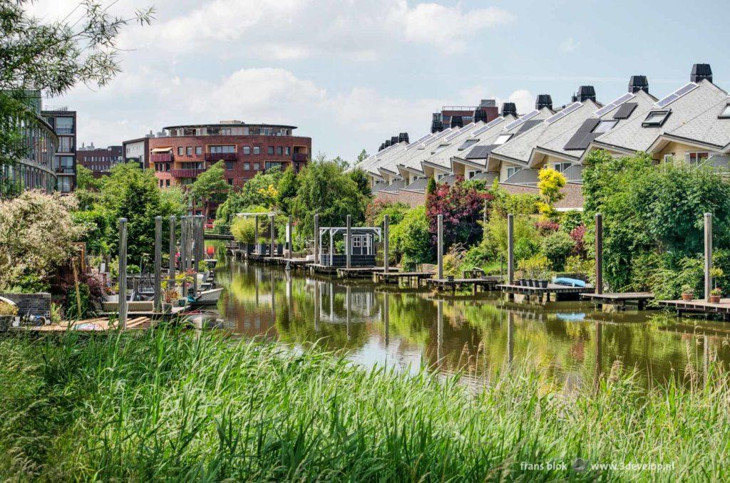 Watery urban environment in suburb Wateringseveld, The Hague, the Netherlands