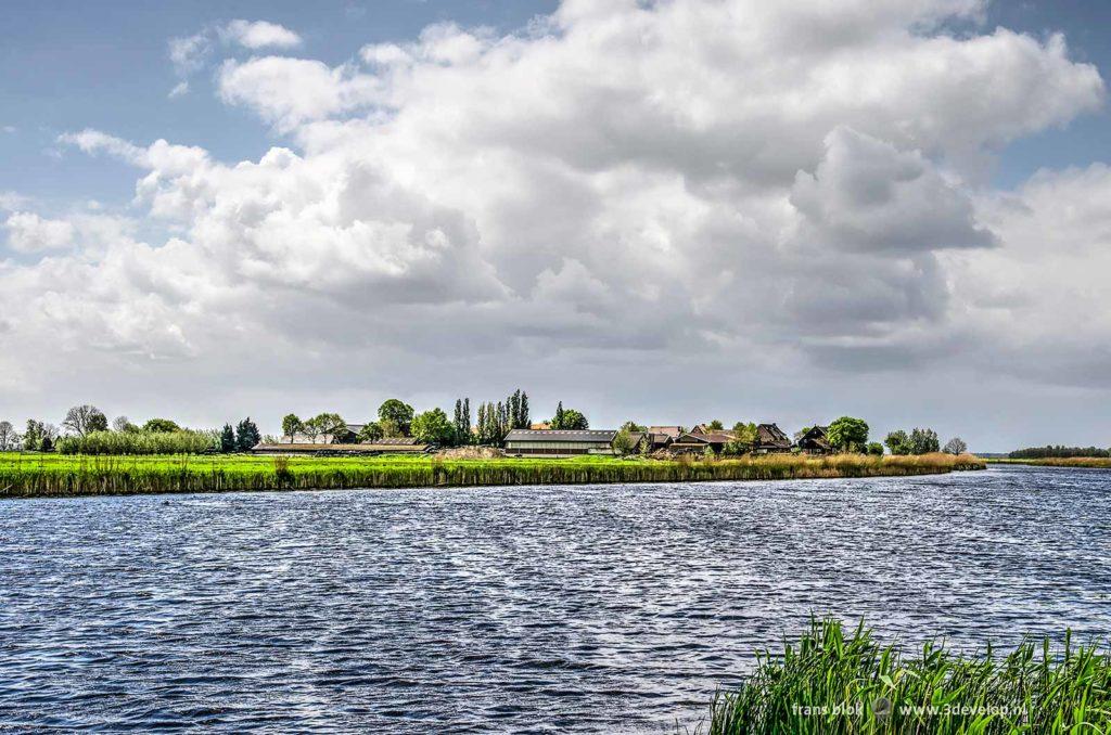 The hamlet De Donk, built on a river dunen in Alblasserwaard polder in the Dutch province of Zuid-Holland