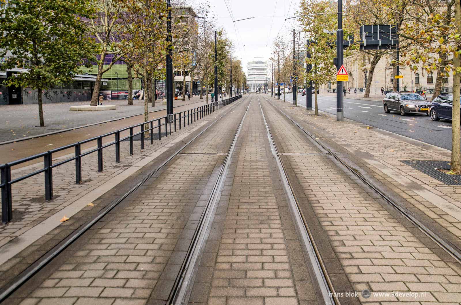 The tramtracks at Coolsingel in Rotterdam: unnecessarily paved with street tiles