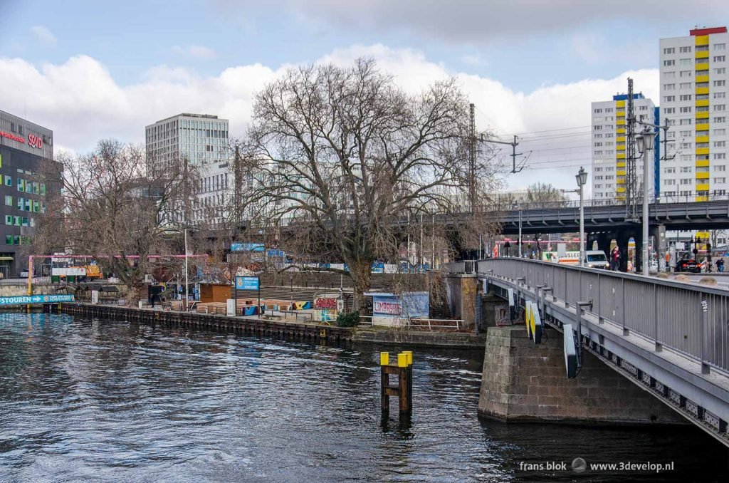 View from the south on Jannowitzbrücke and Spreeufer in Berlin