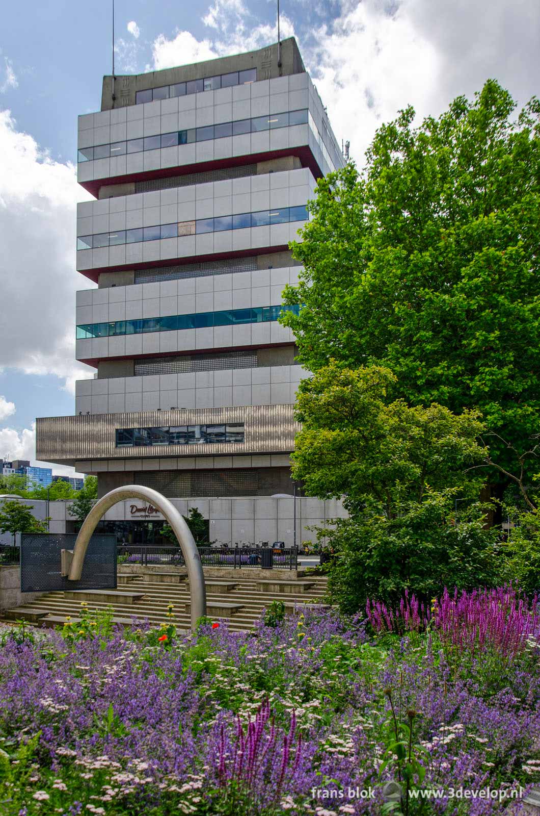 Watersquare in Rotterdam North with the Akragon building by architect Hugh Maaskant